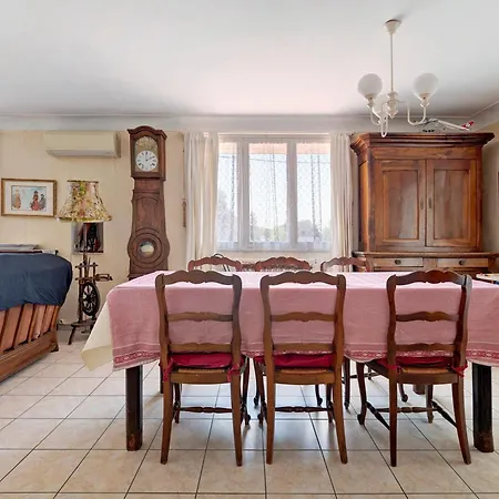 Holiday home La Vigneronne Castelginest